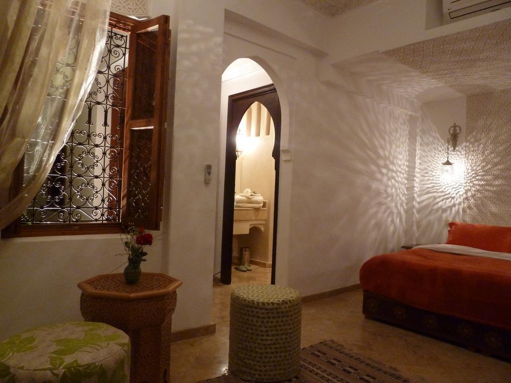 리아드 비바 호텔 마라케시 외부 사진 A room in a Moroccan riad