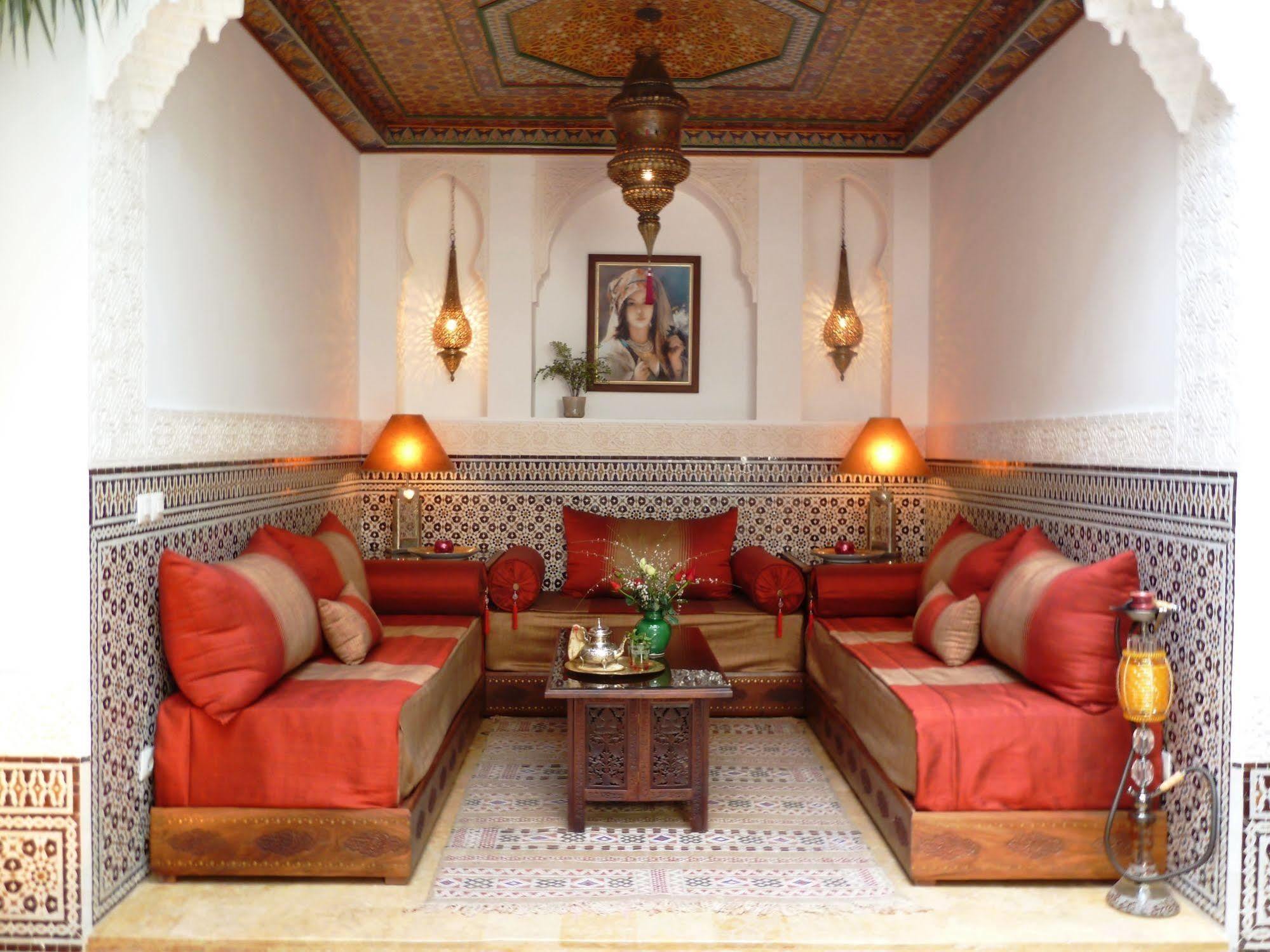 리아드 비바 호텔 마라케시 외부 사진 A Moroccan salon